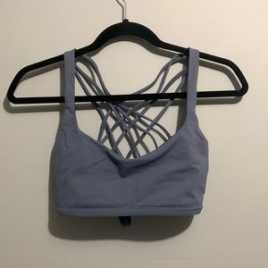 Size 8 lululemon free to be wild sports bra